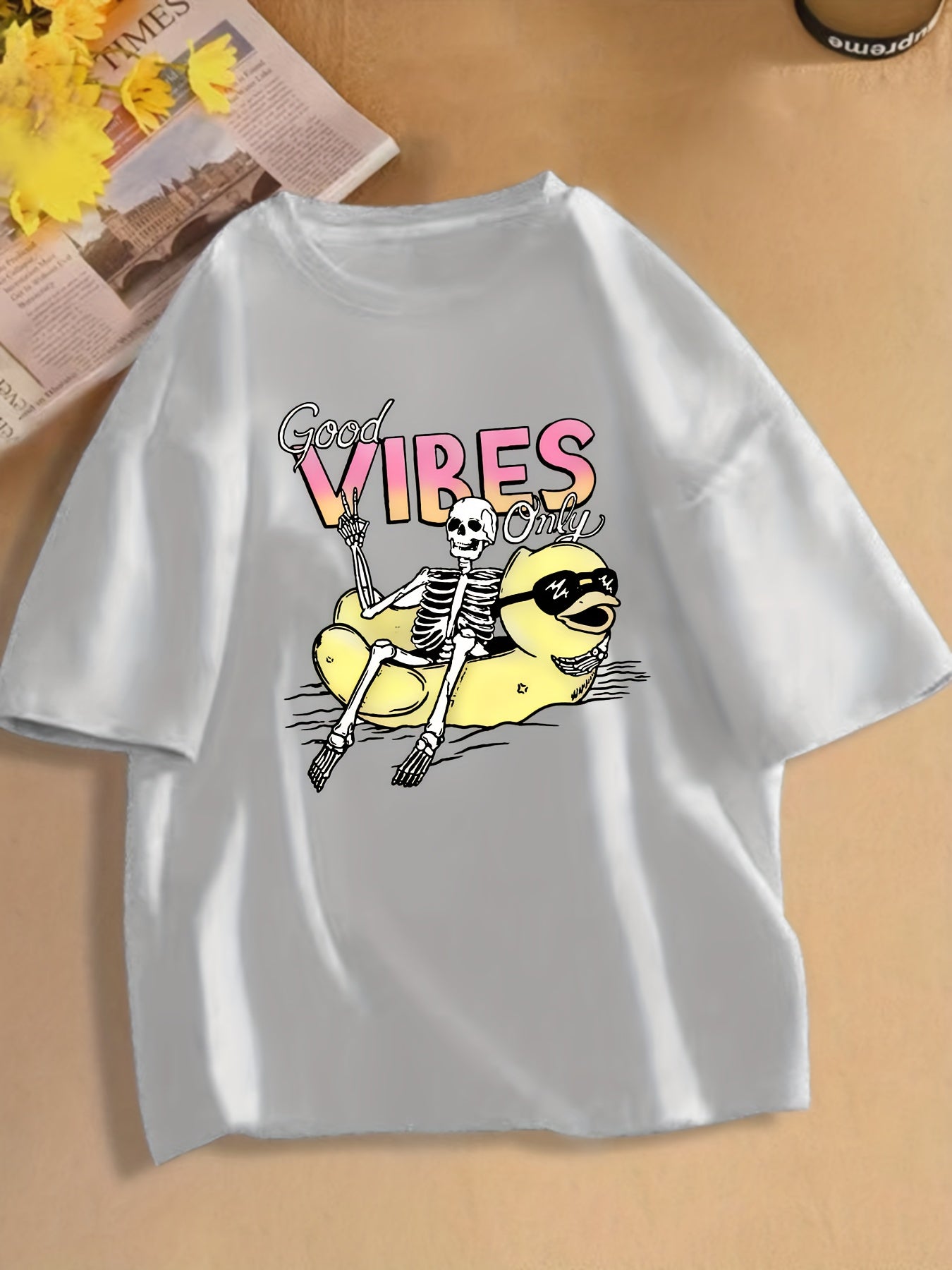 Girls, "Good Vibes Only"Tee