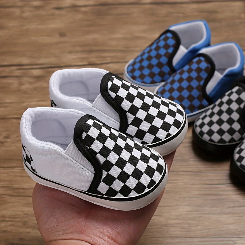 Infant checkerboard shoes