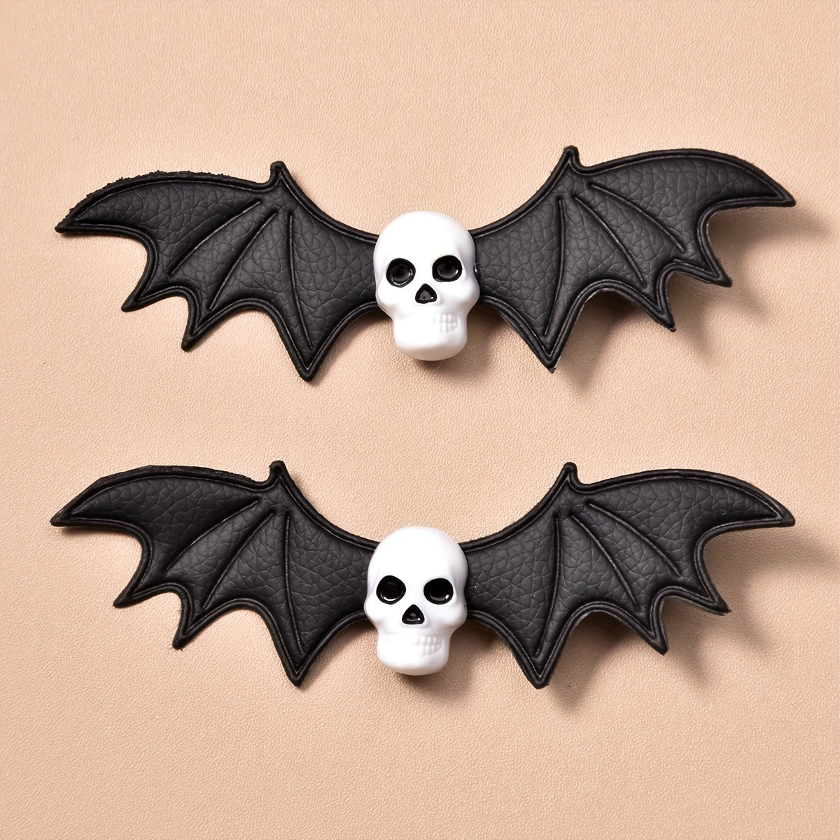 2pcs Leather Bat Skull Pair Hair Clips