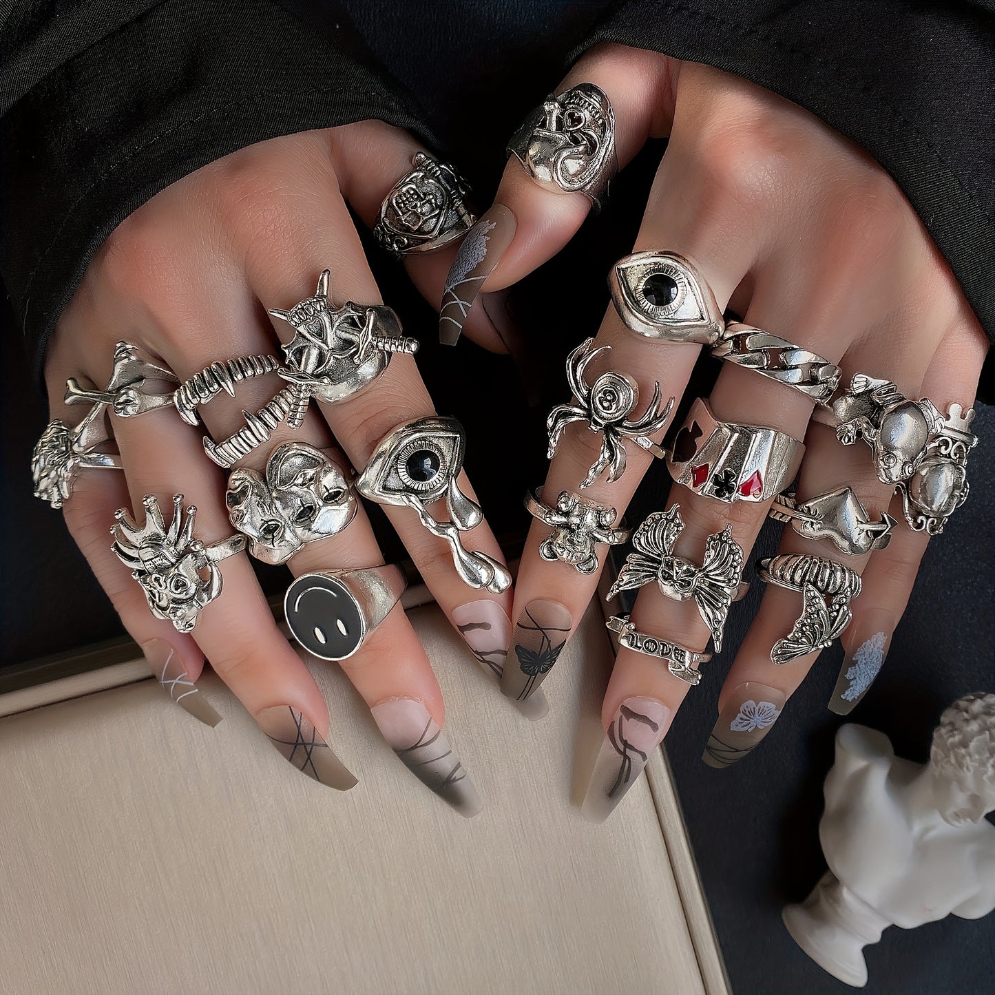 24pcs Gothic Ring Set