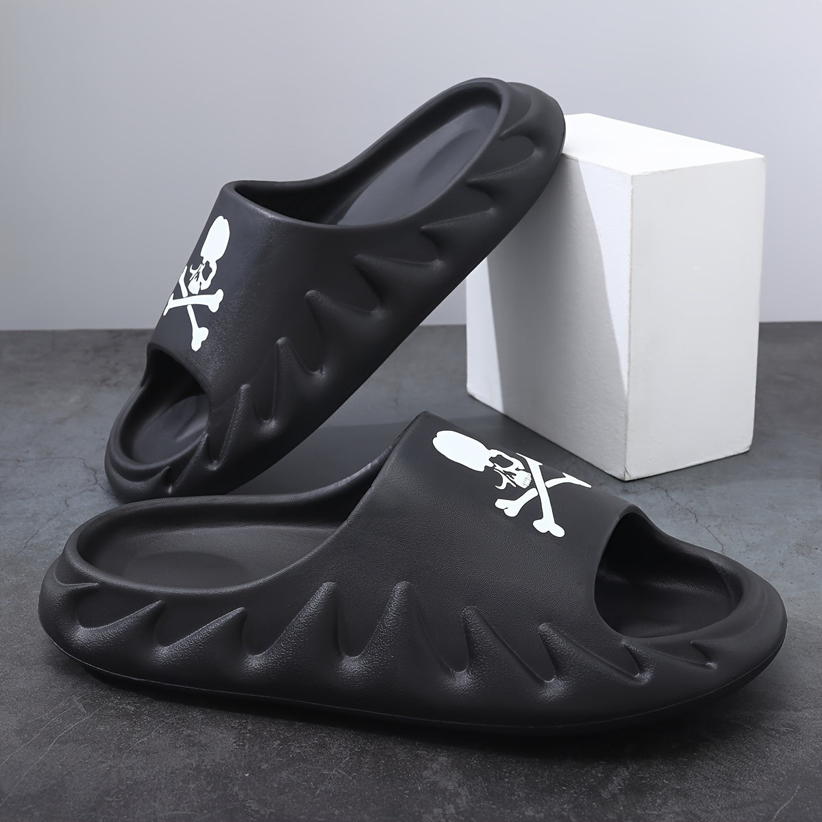 Men's Stylish Skull-Print Slides