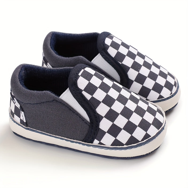 Infant checkerboard shoes