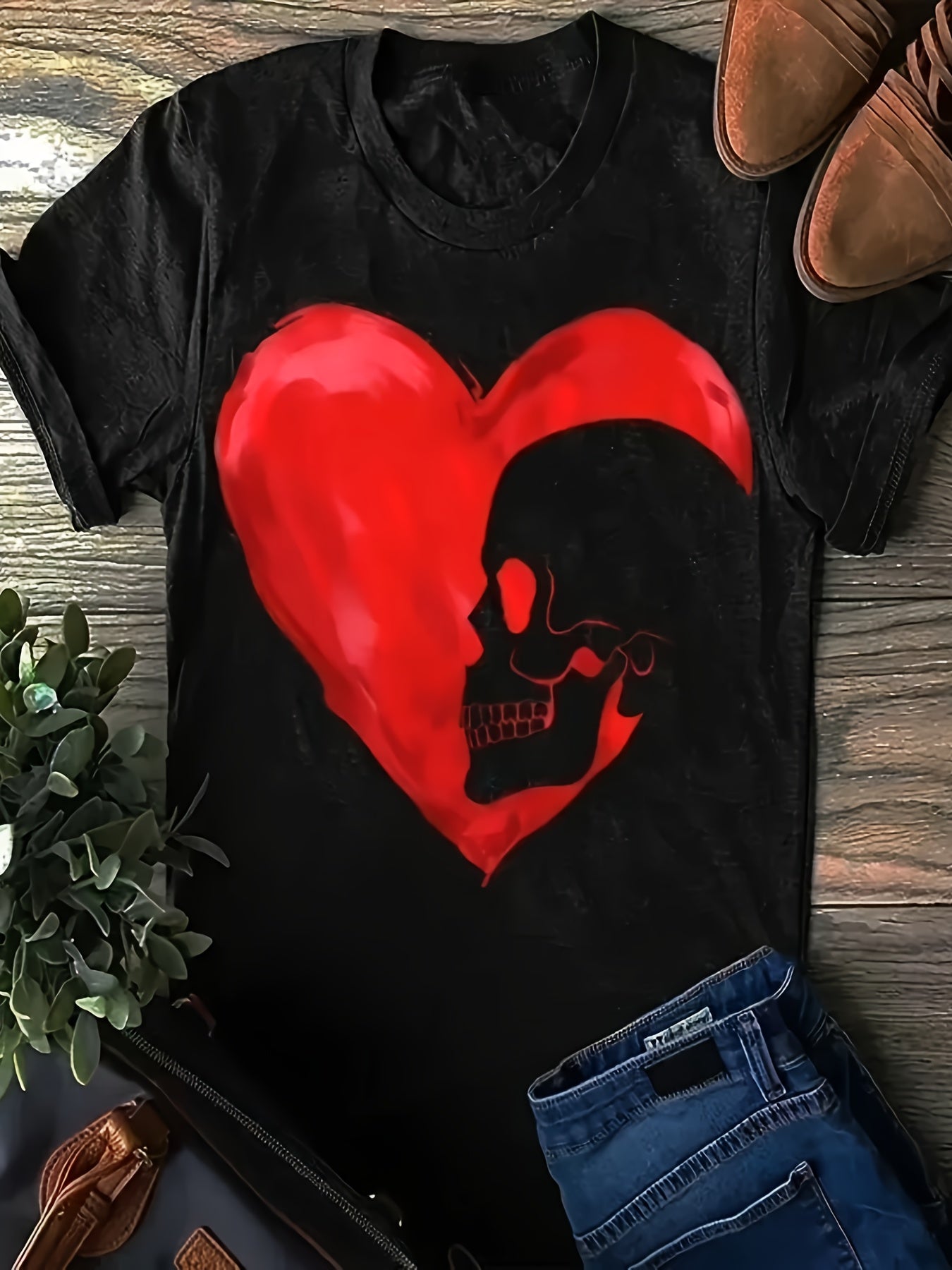 Heart & Skull Print T-shirt